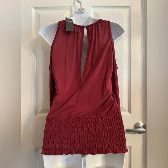 ABERCROMBIE & FITCH | ♥️Cold Shoulder Long-Sleeved Ruffled Blouse NWT - Picture 5 of 10